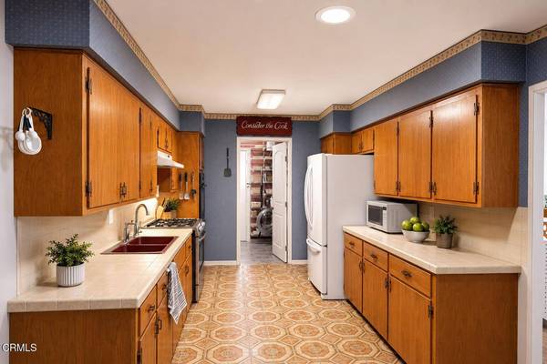 1707 Hedon Circle, Camarillo, CA 93010