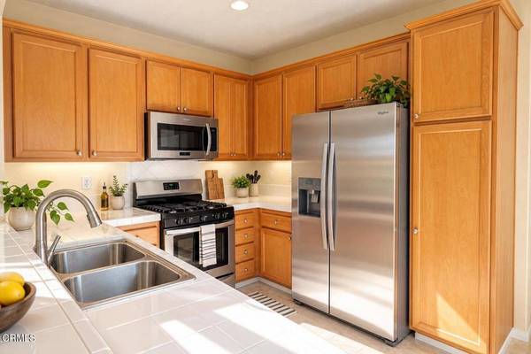 3054 Nimes LN, Oxnard, CA 93036