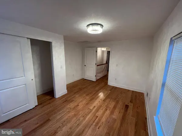 220 LAKEVIEW AVE, Haddonfield, NJ 08033