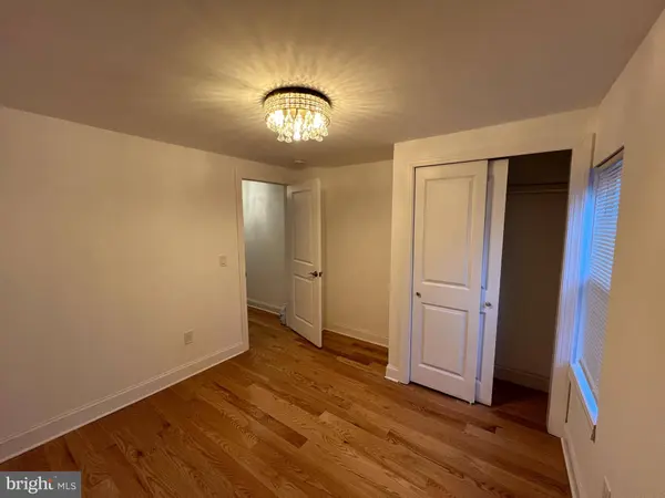 220 LAKEVIEW AVE, Haddonfield, NJ 08033