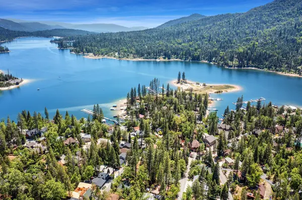 39398 Robin, Bass Lake, CA 93604