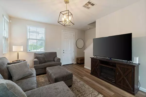 1349 Aristocracy WAY, Clovis, CA 93619