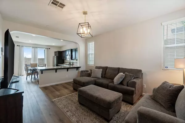 1349 Aristocracy WAY, Clovis, CA 93619