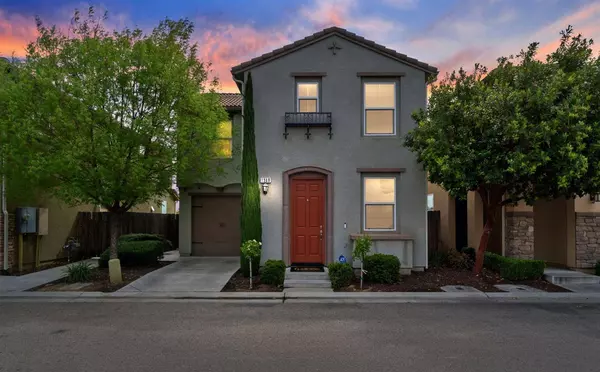 1349 Aristocracy WAY, Clovis, CA 93619