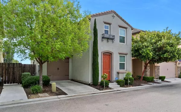 1349 Aristocracy WAY, Clovis, CA 93619