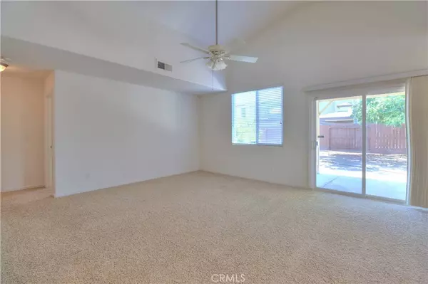 2062 Dunbar WAY, Dinuba, CA 93618