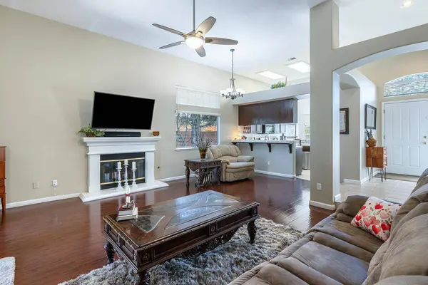 9710 N Price AVE, Fresno, CA 93720