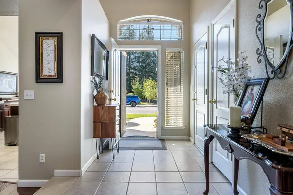 9710 N Price AVE, Fresno, CA 93720