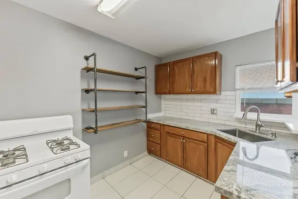 3070 E Peralta WAY, Fresno, CA 93703