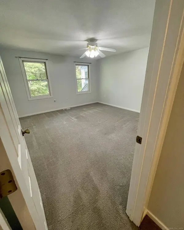 1 Rushford Meade #1, Granby, CT 06035