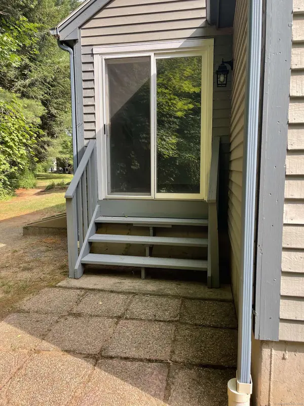 1 Rushford Meade #1, Granby, CT 06035