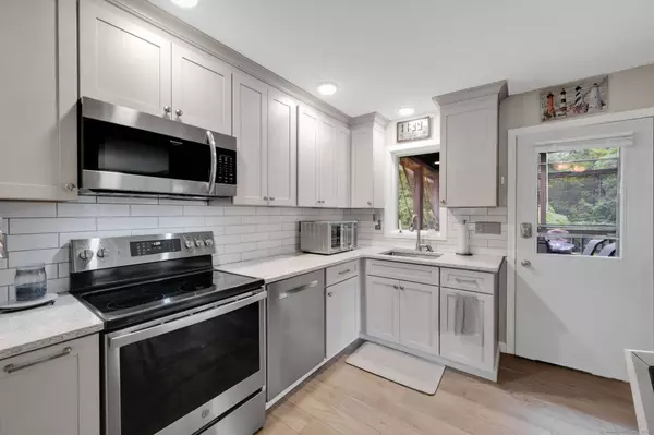 68 Case Street, Granby, CT 06090