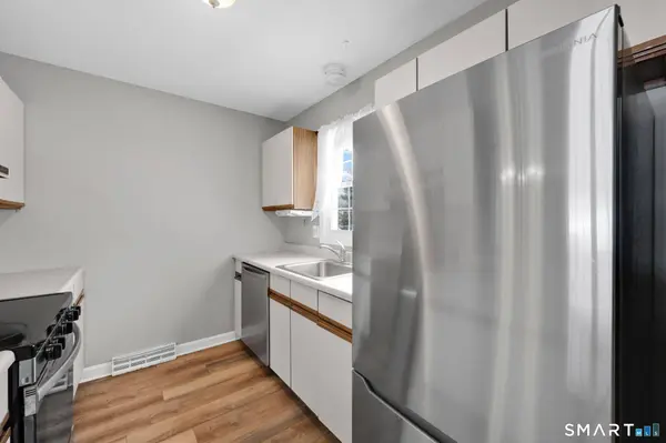 5 The Hamlet #APT D, Enfield, CT 06082