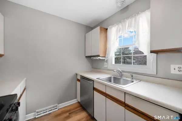 5 The Hamlet #APT D, Enfield, CT 06082