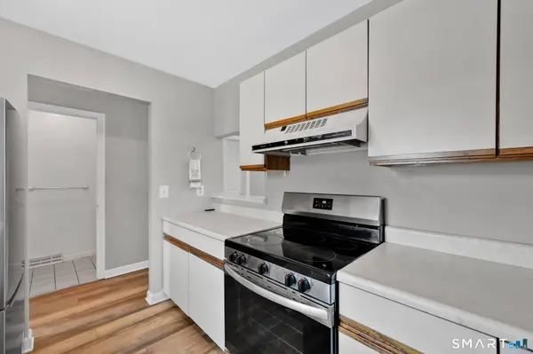 5 The Hamlet #APT D, Enfield, CT 06082