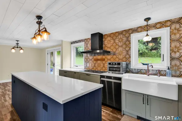 9 Candlewood Lane, Granby, CT 06035