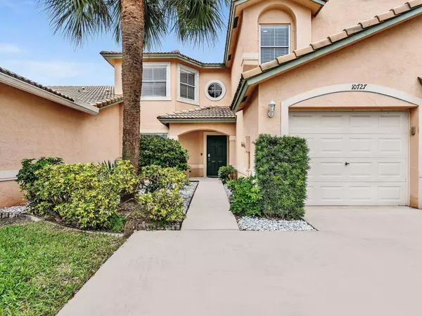 10727 Lake Shore DR, Wellington, FL 33414