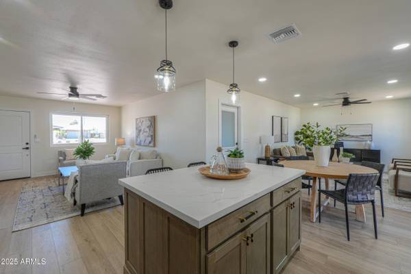 6502 E RUSTIC Drive, Mesa, AZ 85215