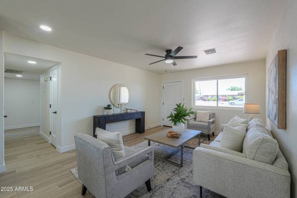 6502 E RUSTIC Drive, Mesa, AZ 85215