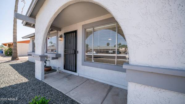 2139 W OBISPO Avenue, Mesa, AZ 85202