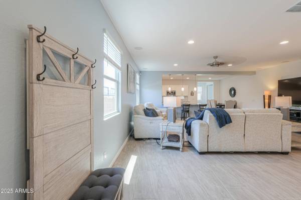 2929 E MOHAVE Lane, Apache Junction, AZ 85119