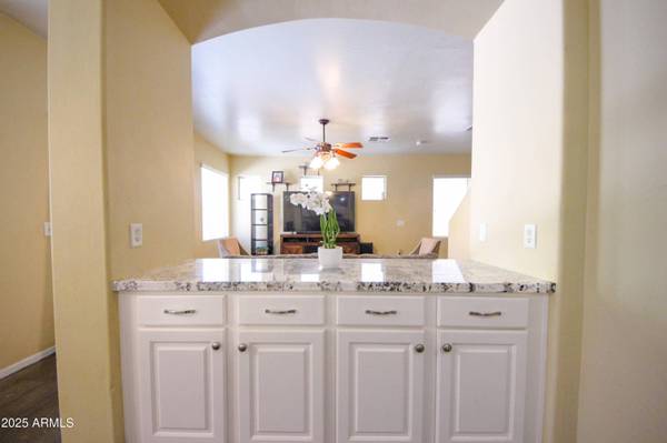 4250 E GAIL Drive, Gilbert, AZ 85296