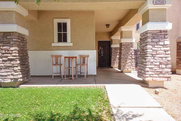 4250 E GAIL Drive, Gilbert, AZ 85296