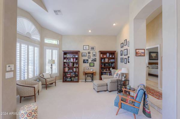 3941 E FARMDALE Avenue, Mesa, AZ 85206