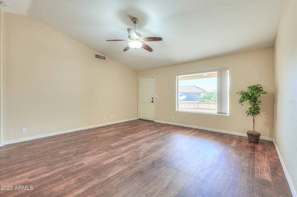 11012 E KIVA Avenue, Mesa, AZ 85209