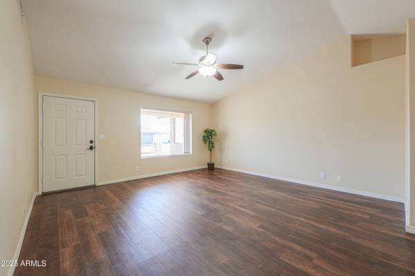 11012 E KIVA Avenue, Mesa, AZ 85209