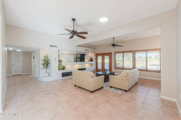 17801 N BOSWELL Boulevard, Sun City, AZ 85373