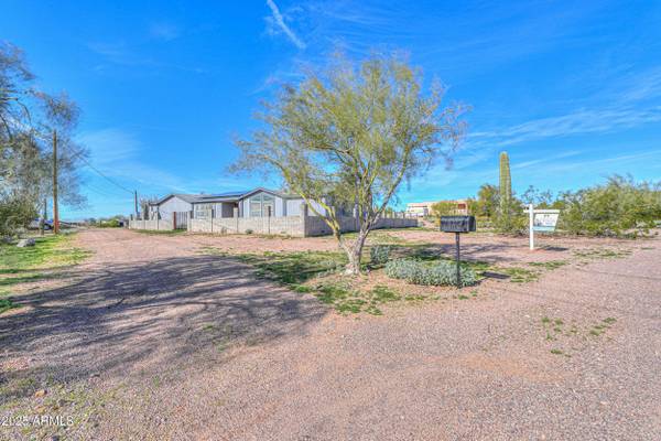 176 N ACACIA Road, Apache Junction, AZ 85119