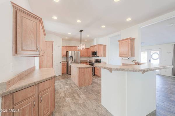 176 N ACACIA Road, Apache Junction, AZ 85119