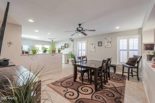 8512 E MESETO Avenue, Mesa, AZ 85209