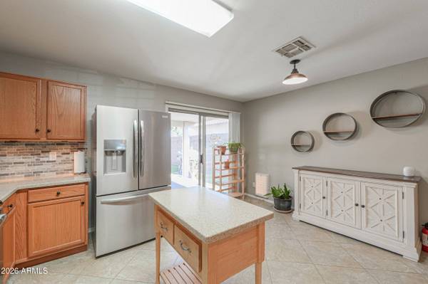 8512 E MESETO Avenue, Mesa, AZ 85209