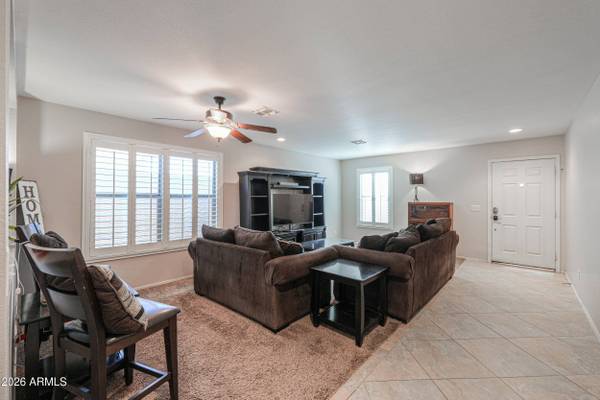 8512 E MESETO Avenue, Mesa, AZ 85209