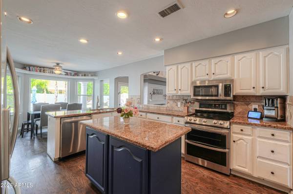 4038 E GLENCOVE Street, Mesa, AZ 85205