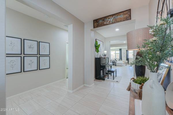 2853 E VIRGINIA Street, Mesa, AZ 85213