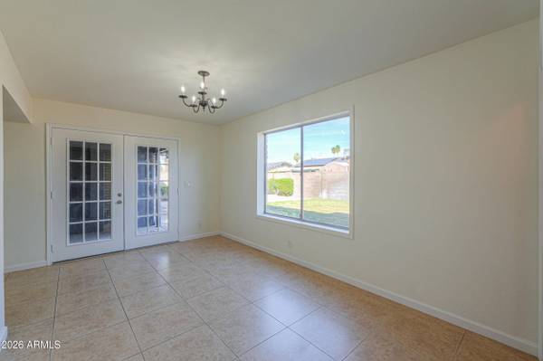 2428 E JUANITA Avenue, Mesa, AZ 85204