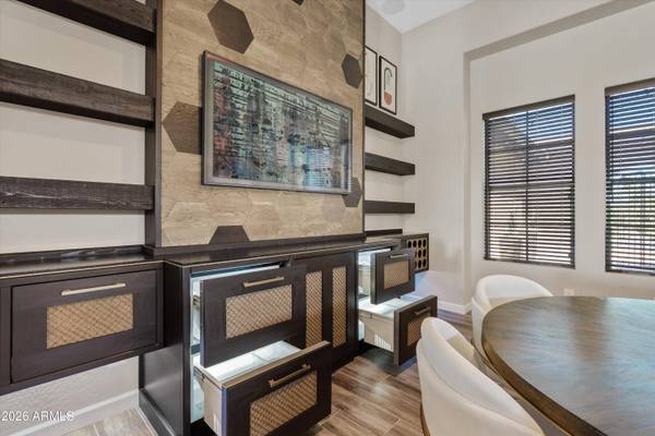 3325 E KNOLL Street, Mesa, AZ 85213