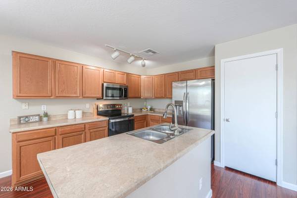 41263 N CAMBRIA Drive, San Tan Valley, AZ 85140