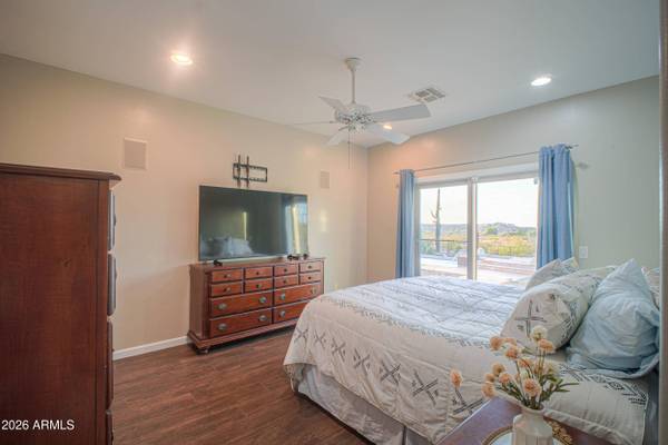 2044 W OLNEY Avenue, Phoenix, AZ 85041