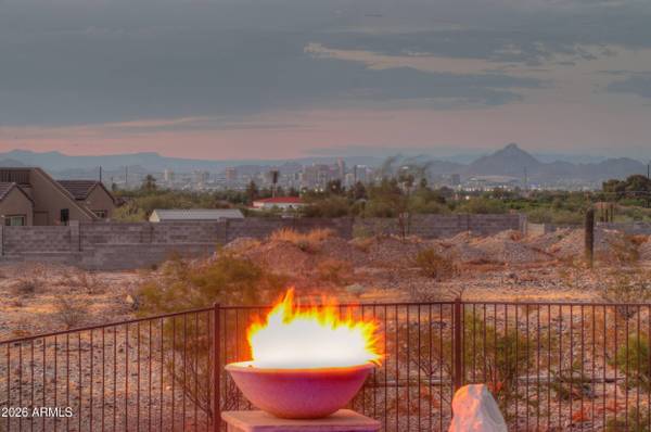 2044 W OLNEY Avenue, Phoenix, AZ 85041