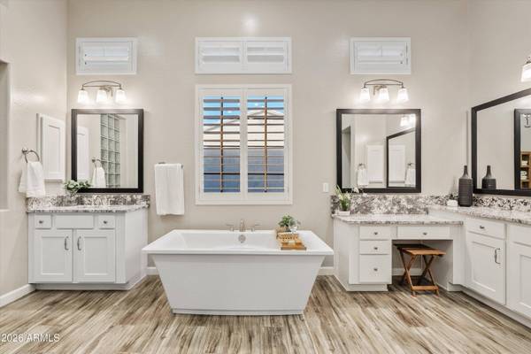 3245 E KNOLL Circle, Mesa, AZ 85213