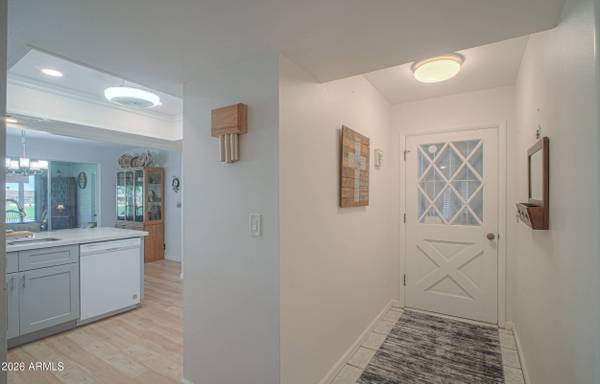 2152 N MIDDLECOFF Drive, Mesa, AZ 85215