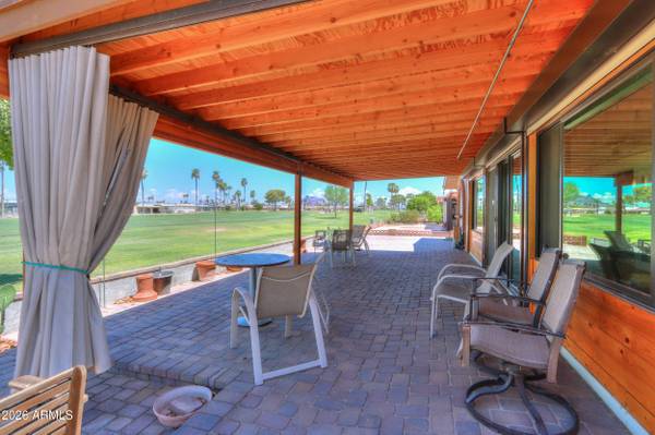 2152 N MIDDLECOFF Drive