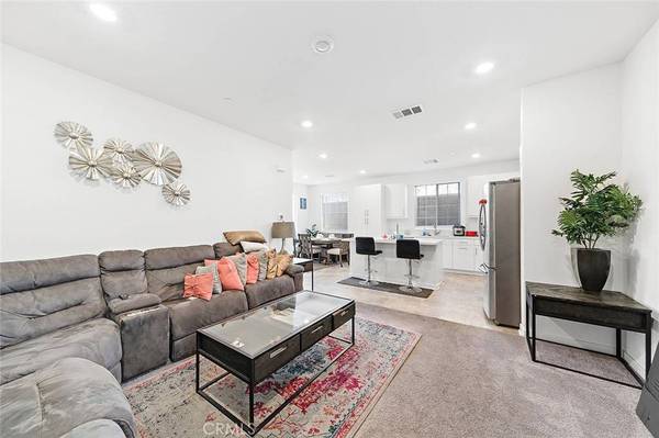 16584 Poppy Seed LN, Fontana, CA 92336