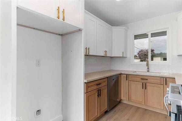 13154 16th ST, Chino, CA 91710