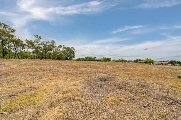 3639 Nisenan LN, Wheatland, CA 95692