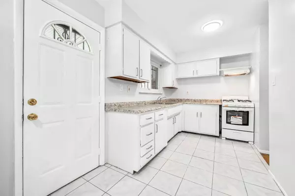 132-20 Farmers Blvd, St. Albans, NY 11434